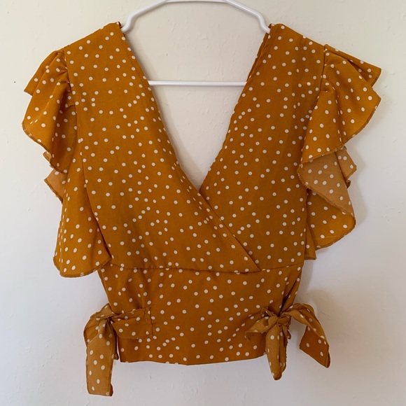 SHEIN Tops - SIZE SMALL MUSTARD AND POLKA DOT SHEIN BLOUSE SHEIN Tops - SIZE SMALL MUSTARD AND POLKA DOT SHEIN BLOUSE